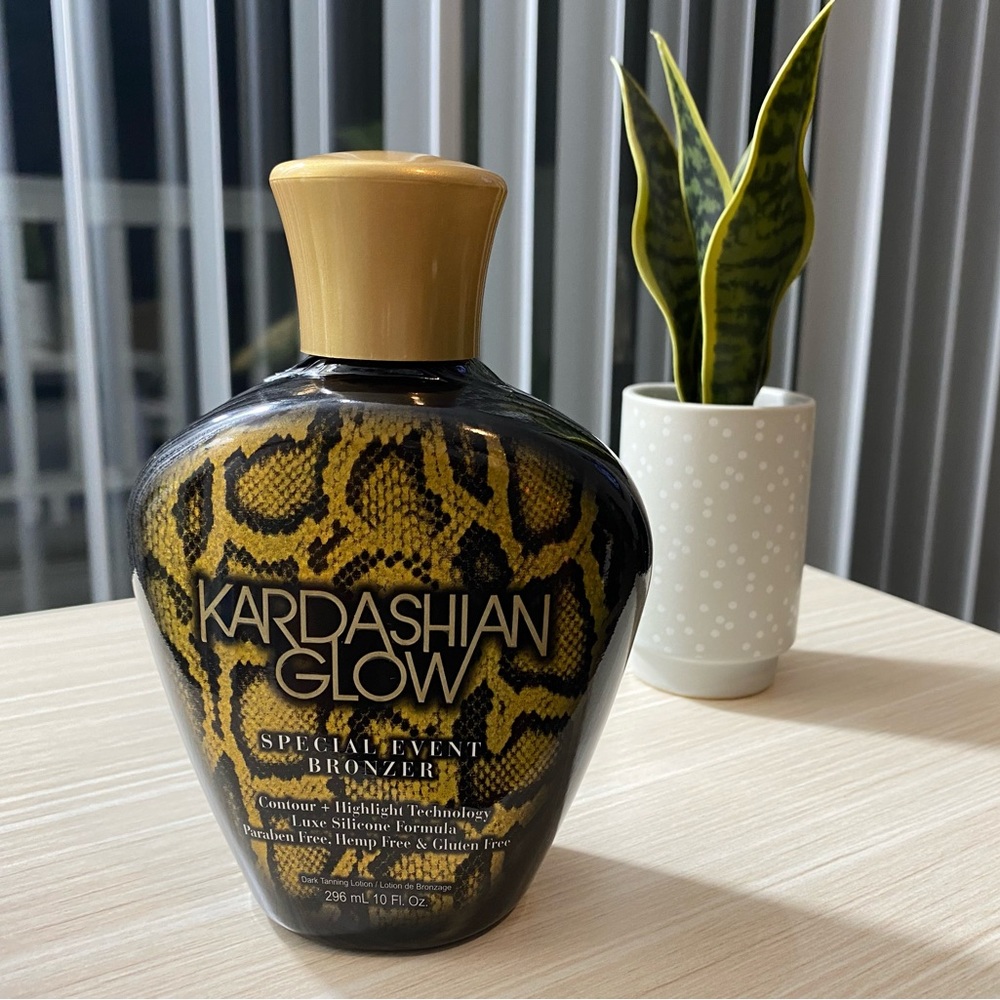 Kardashian Glow Special Event Bronzer